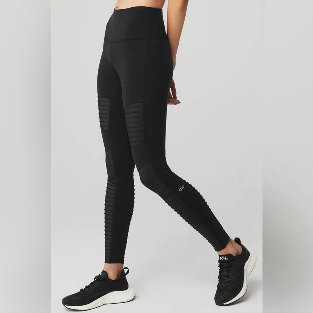 ALO Yoga Black Ribbed Leggings